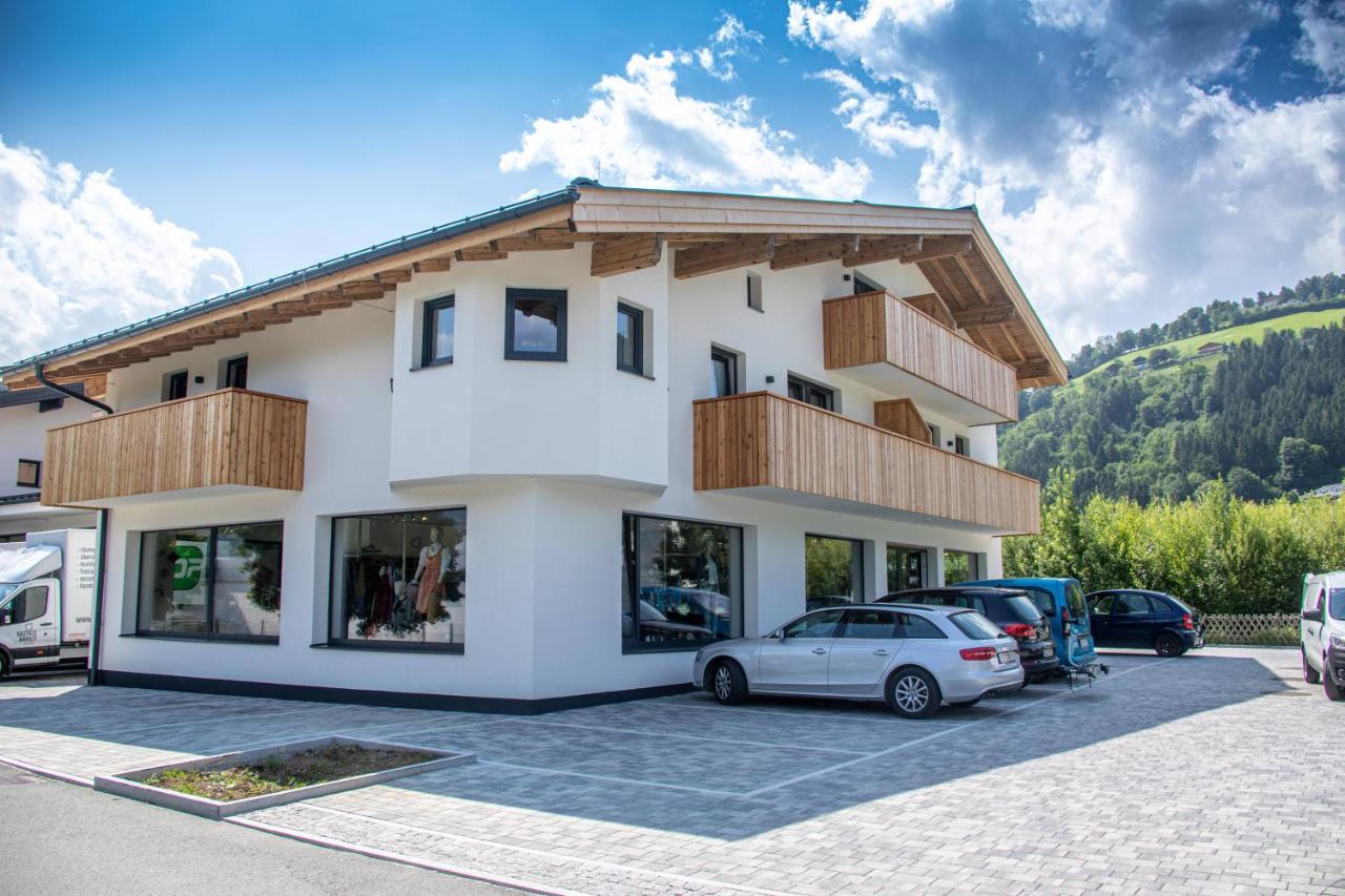 Tevini Boutique Suites By We Rent Zell am See Exterior photo